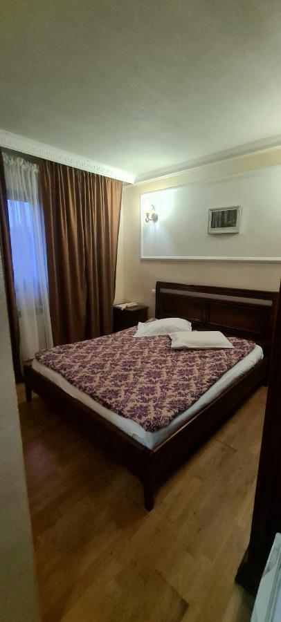 Pensiunea La Palia Iasi Ngoại thất bức ảnh